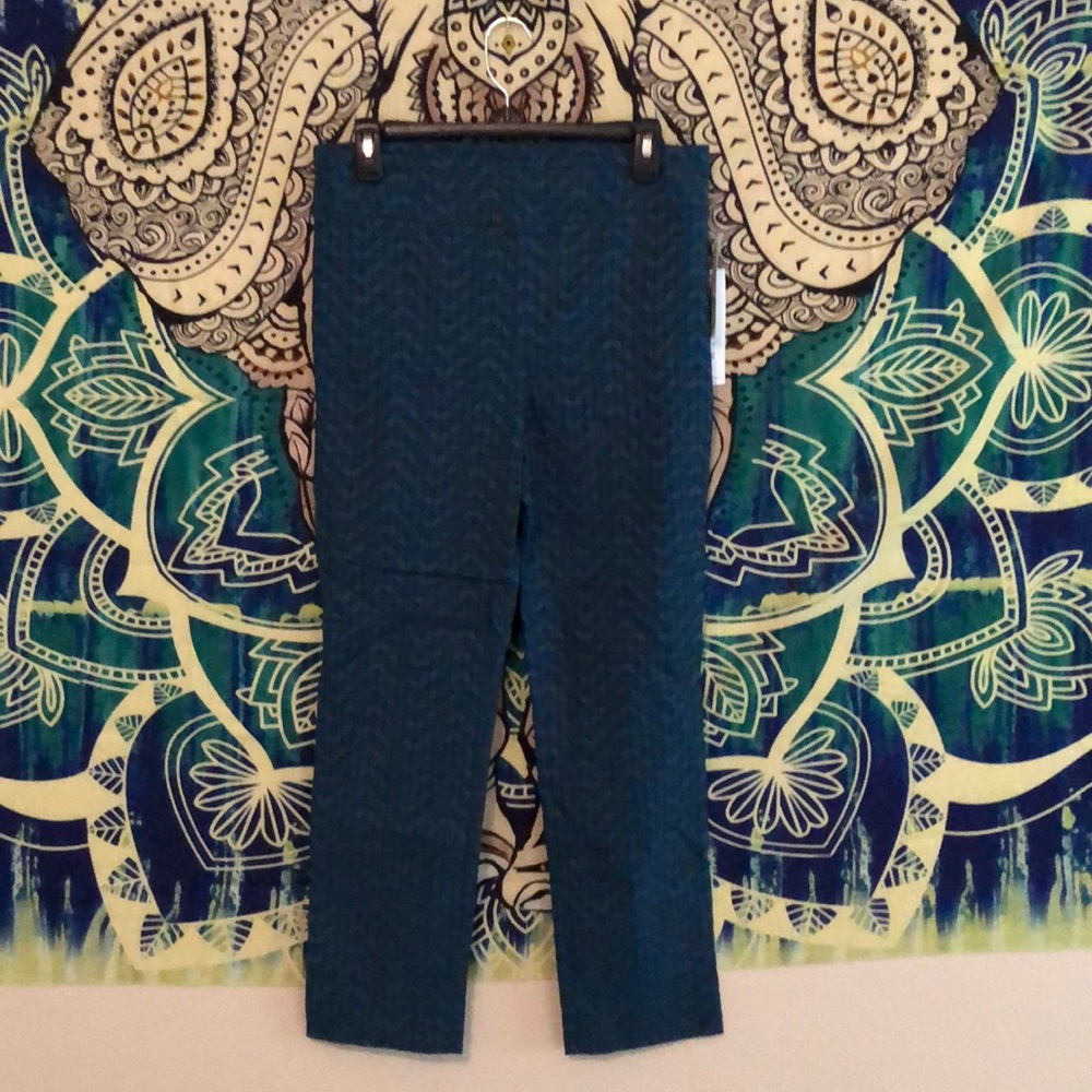 Textured cropped pants